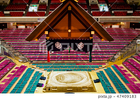 大相撲 土俵と吊り屋根 47409183
