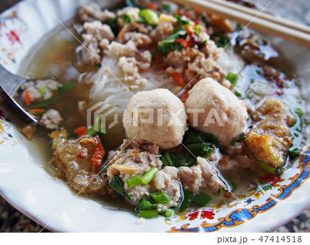 Noodle soup with meat balls 47414518