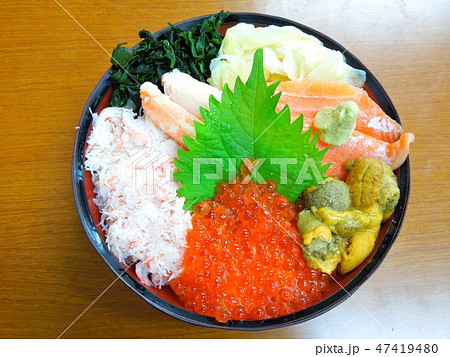 海鮮丼 47419480