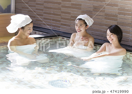 若い女性、お風呂、温泉、温泉施設、大浴場、銭湯、天然温泉、スーパー銭湯 47419990