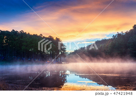 Beautiful morning at Pang Ung lake 47421948