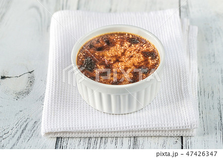 Creme brulee in the pot 47426347