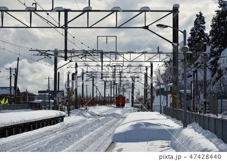 道南 いさりび鉄道 冬 函館 キハ40 雪 オレンジ 道南 いさりび鉄道 冬 函館 キハ40 雪 オレンジ 47428440