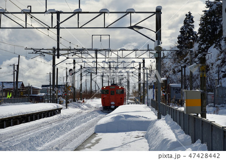 道南 いさりび鉄道 冬 函館 キハ40 雪 オレンジ 道南 いさりび鉄道 冬 函館 キハ40 雪 オレンジ 47428442
