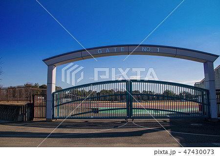 川越運動公園 陸上競技場 トラック 第４コーナー付近入口の写真素材 47430073 Pixta