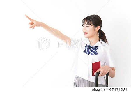海外留学・修学旅行をする若い女子高校生 海外留学・修学旅行をする若い女子高校生 47431281