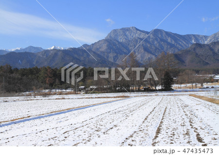 安曇野　冬の有明山山麓 47435473