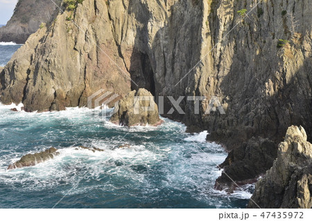 【兵庫県 香住海岸】今子浦・大引の鼻 冬の荒波 【兵庫県 香住海岸】今子浦・大引の鼻 冬の荒波 47435972