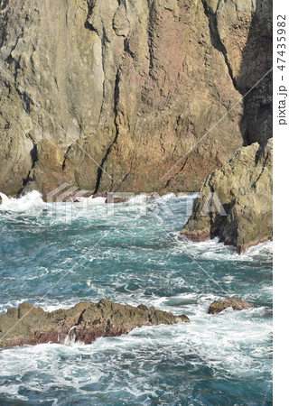 【兵庫県　香住海岸】今子浦・大引の鼻　冬の荒波 47435982