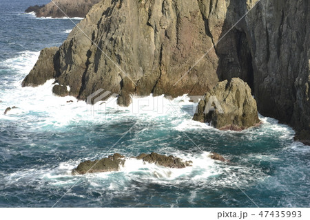 【兵庫県　香住海岸】今子浦・大引の鼻　冬の荒波 47435993