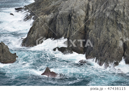 【兵庫県　香住海岸】今子浦・大引の鼻　冬の荒波 47436115