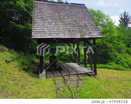 世界遺産　スロヴァキア　バンスカー・シュティアヴニツァ　坑道前 47436528