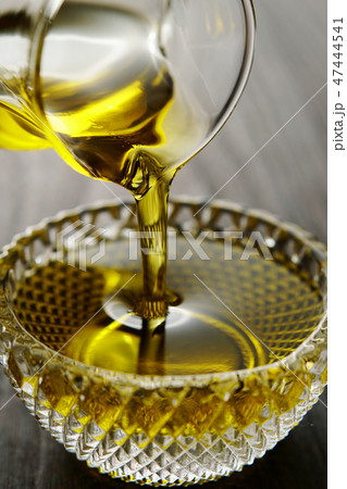 オリーブオイル 47444541