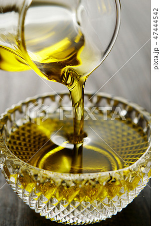 オリーブオイル 47444542