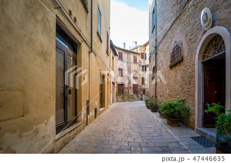 Volterra old town walk 47446635