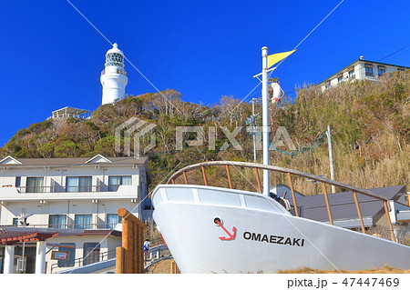 【静岡県】晴天下の御前埼灯台 47447469