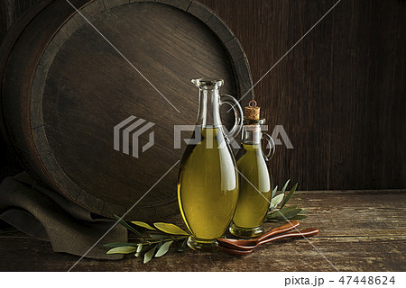 Olive oil Olive oil 47448624