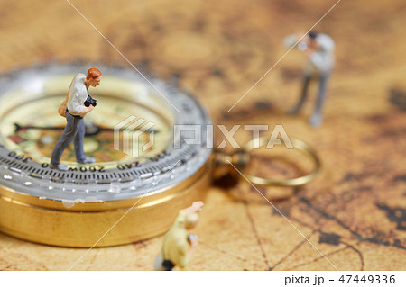 Travelling concepts. Group of traveler miniature 47449336