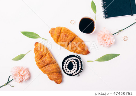 Floral flat lay arrangement feminine breakfast Floral flat lay arrangement feminine breakfast 47450763