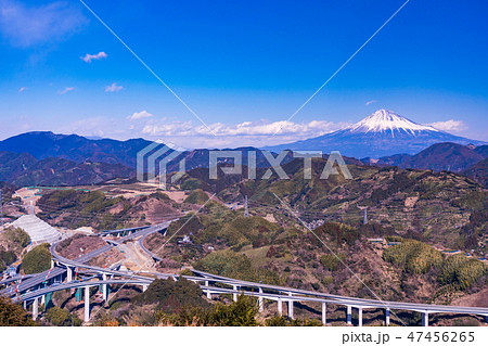 【静岡県】新東名高速道路新清水JCTと富士山 【静岡県】新東名高速道路新清水JCTと富士山 47456265