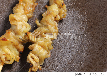 焼き鳥・皮串(塩焼き) 焼き鳥・皮串(塩焼き) 47456945