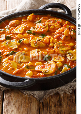 Spicy vegetarian mushroom curry with spinach Spicy vegetarian mushroom curry with spinach 47458955