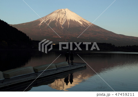 富士山とカップル 富士山とカップル 47459211