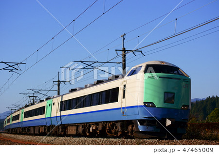 新潟を目指す485系3000番台 快速くびき野 47465009