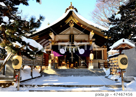 冬の札幌彌彦神社の拝殿 冬の札幌彌彦神社の拝殿 47467456