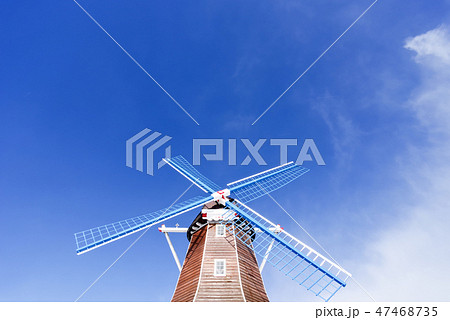 冬空と風車 冬空と風車 47468735