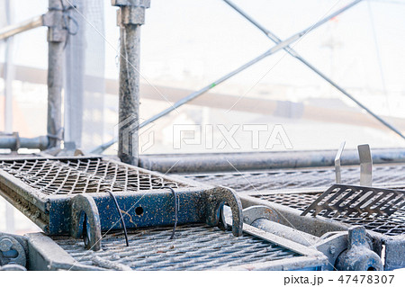 自宅外壁塗装工事 複雑に組まれた足場 自宅外壁塗装工事 複雑に組まれた足場 47478307