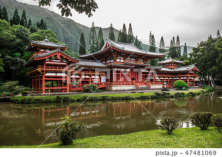 Byodo-In Temple in Valley of the Temples at Oahu Byodo-In Temple in Valley of the Temples at Oahu 47481069