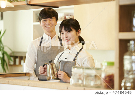 カフェ カフェ 47484649