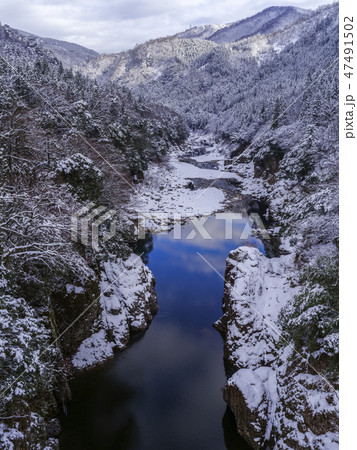 冬の溪谷（富山県） 47491502