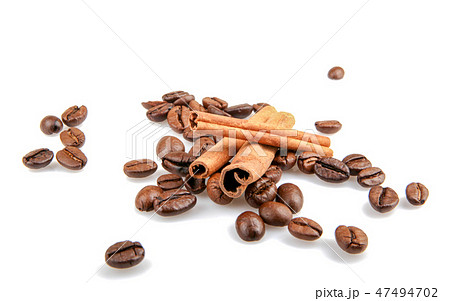 Cinnamon Sticks Isolated On White Background 47494702
