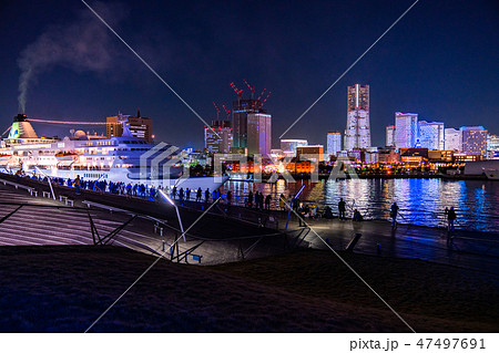 《神奈川県》横浜みなとみらいと豪華客船・全館ライトアップ夜景《2018》 47497691