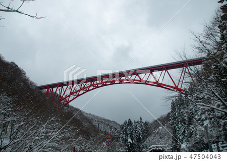 雪の中のおろちループ橋 雪の中のおろちループ橋 47504043