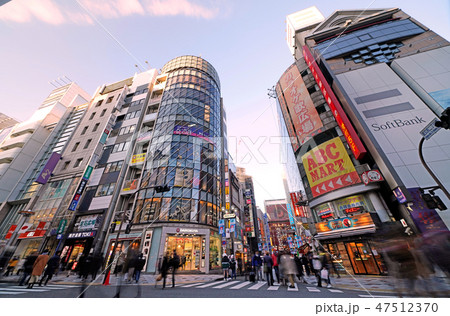 日本の東京都市景観 東京 渋谷の 道玄坂二丁目東 周辺 歩行者天国 の写真素材