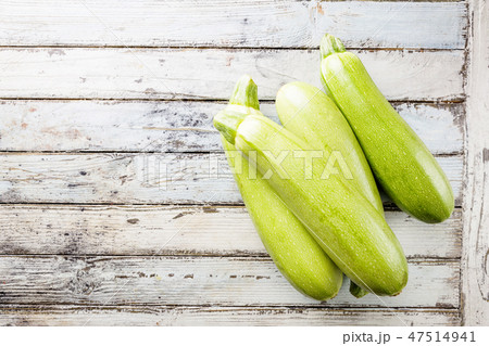 Fresh organic zucchini 47514941