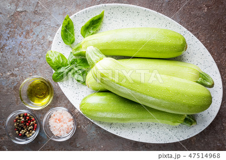 Fresh organic zucchini Fresh organic zucchini 47514968