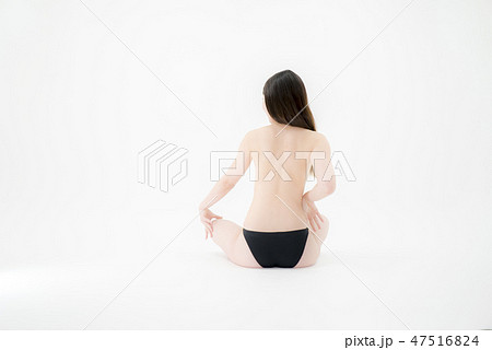 美容後ろ姿② 47516824