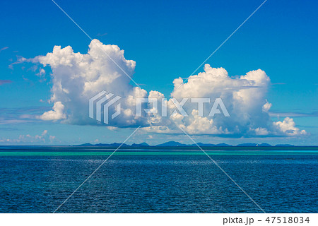 伊是名島・伊平屋島遠望 47518034