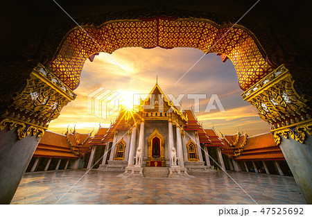 Wat benchamabophit in Bangkok, Thailand 47525692