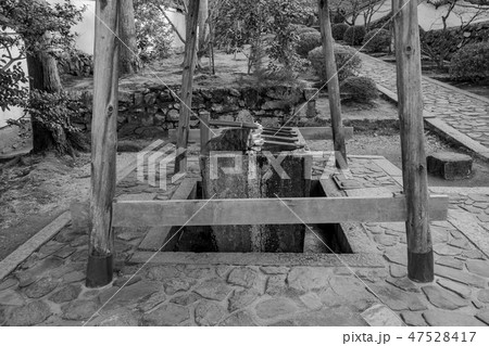 冬の京都の一休寺 47528417