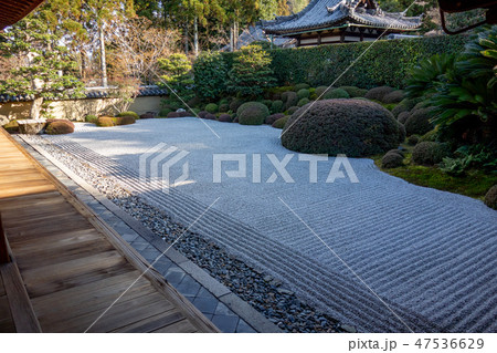 冬の京都の一休寺 47536629