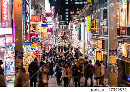 《東京都》竹下通り・夜のメインストリート 47540376