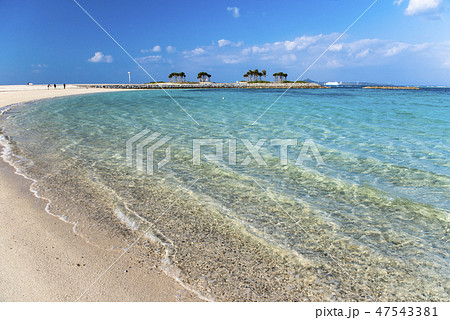 日本 沖縄県 エメラルドビーチの写真素材