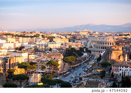 Colosseum and street traffic, Italy, Roma 47544592