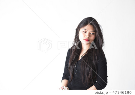 若い女性・白バック 若い女性・白バック 47546190