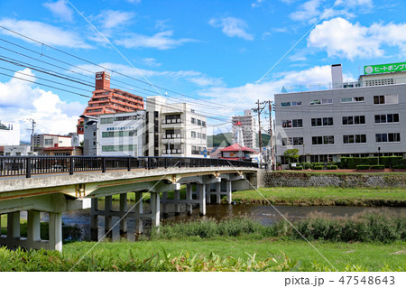 中津川越しに見る盛岡市紺屋町の町並み 中津川越しに見る盛岡市紺屋町の町並み 47548643